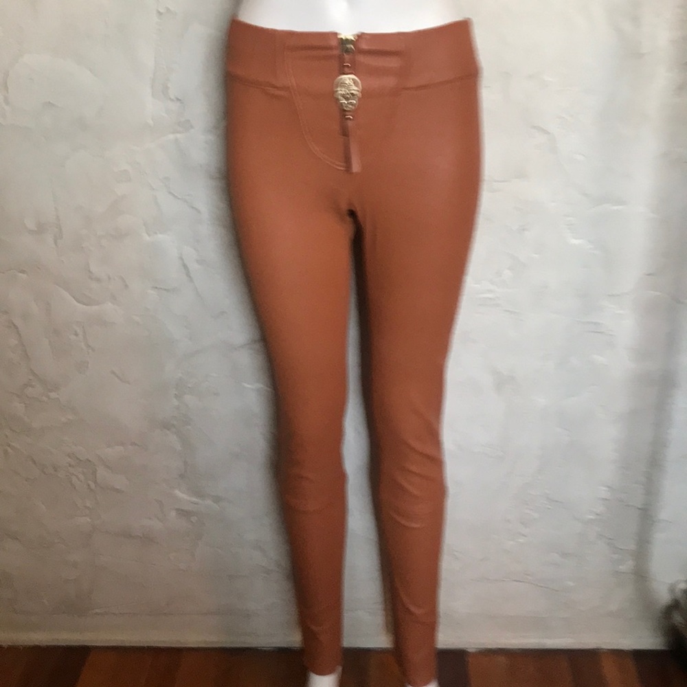 Stretch leather legging